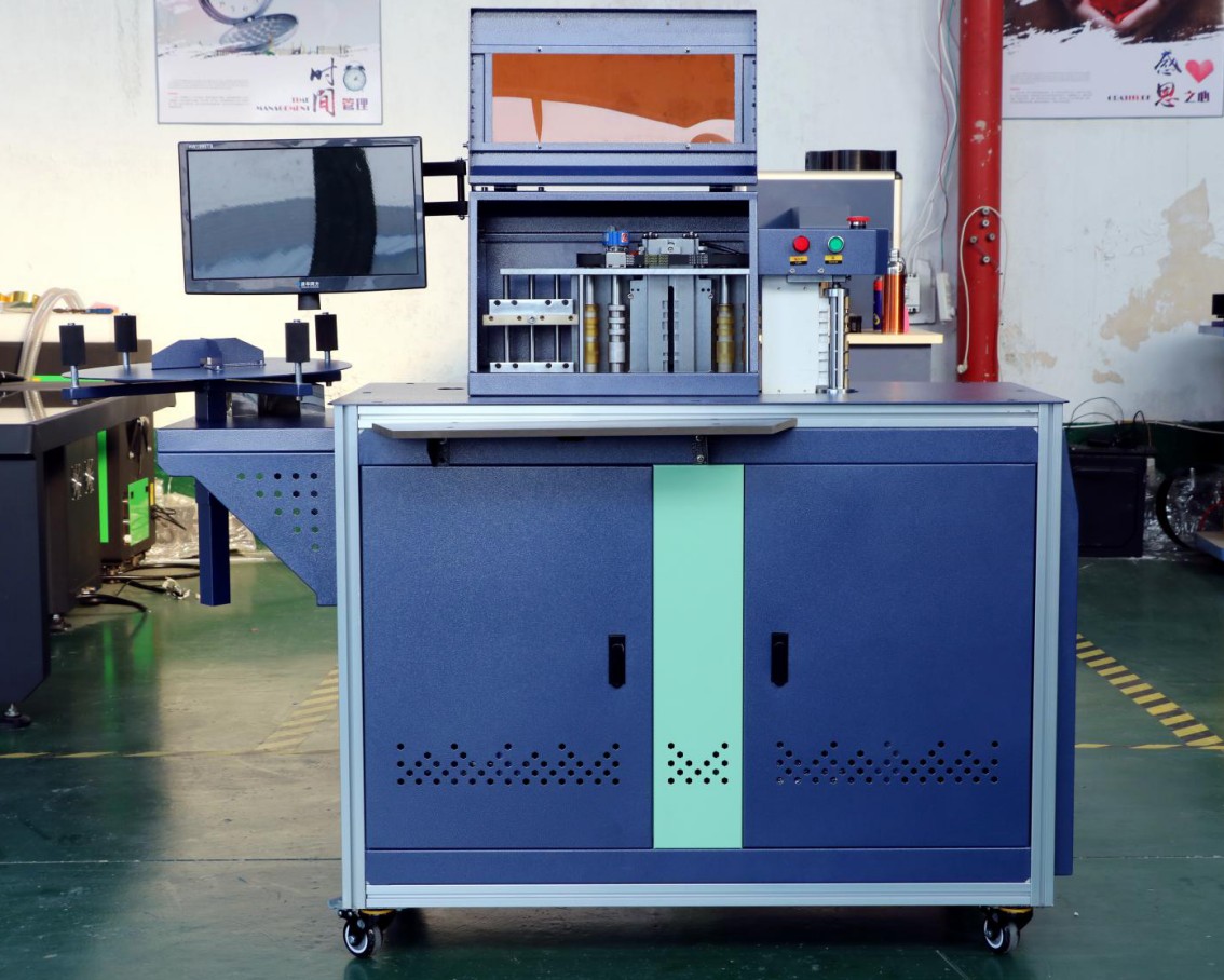 آلة ثني الحروف المصنوعة من الر - مراجعة 3D Printer Resin وسعره